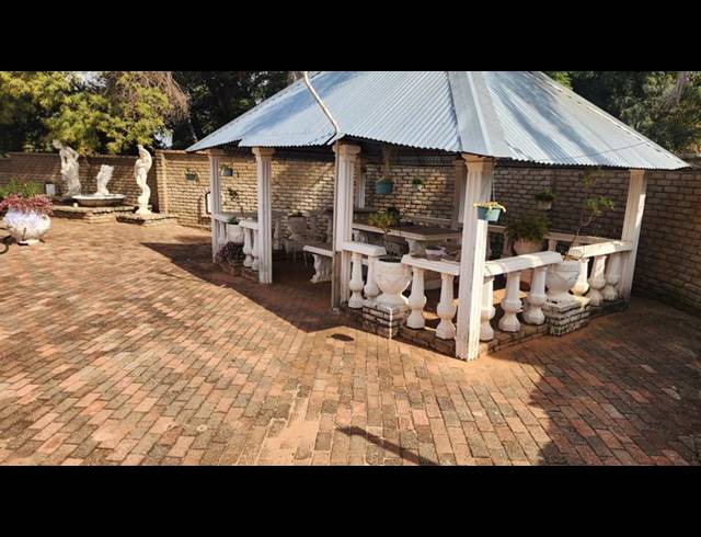 3 BEDROOM HOUSE FOR SALE IN HILLSIDE